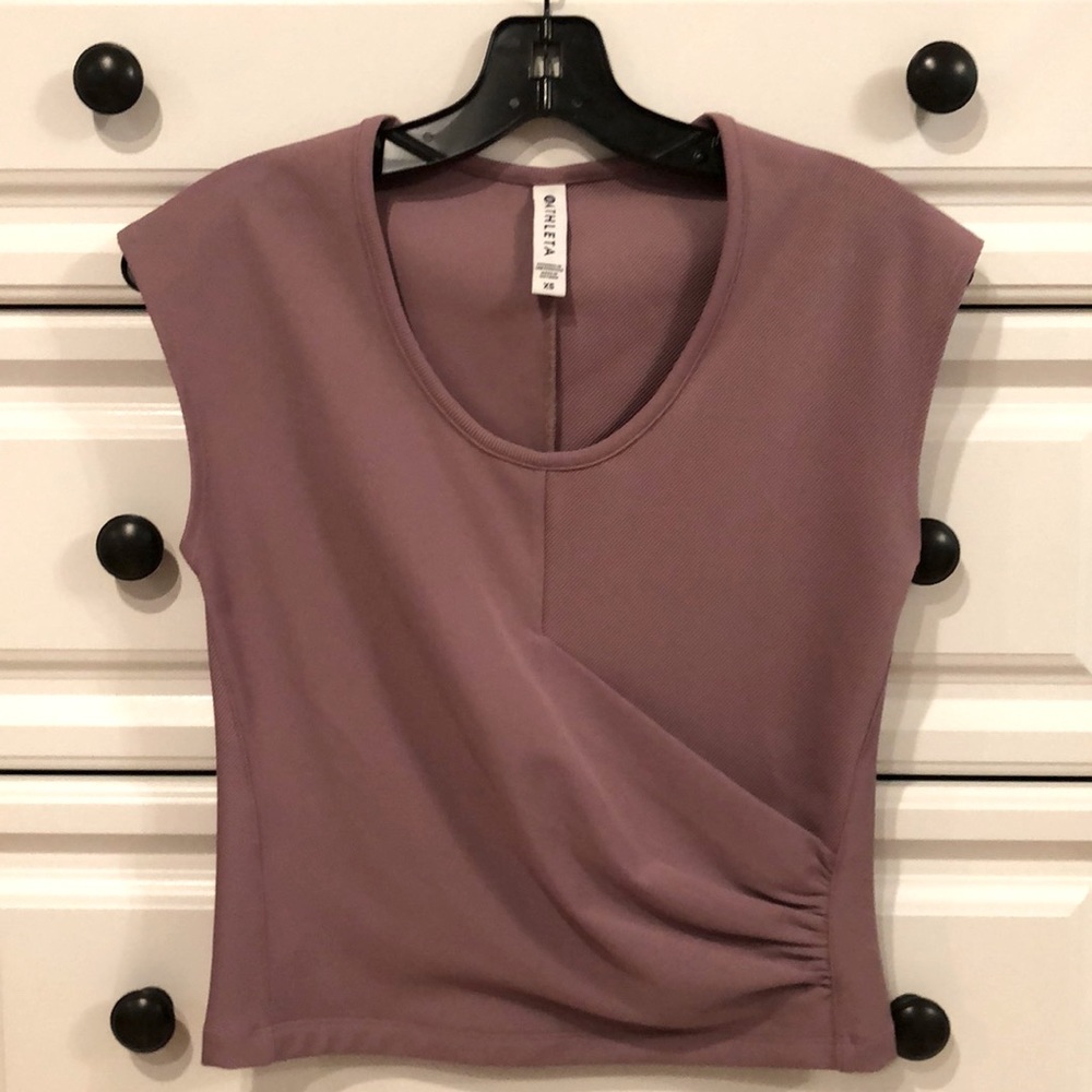 NWOT. Great color, quality material, slightly thicker than your average shirt.